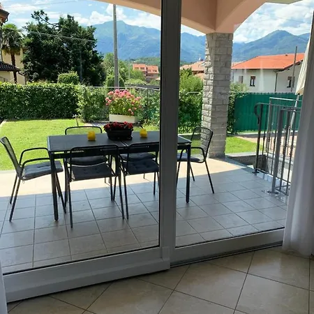 Lago Apartment Apartman Colico
